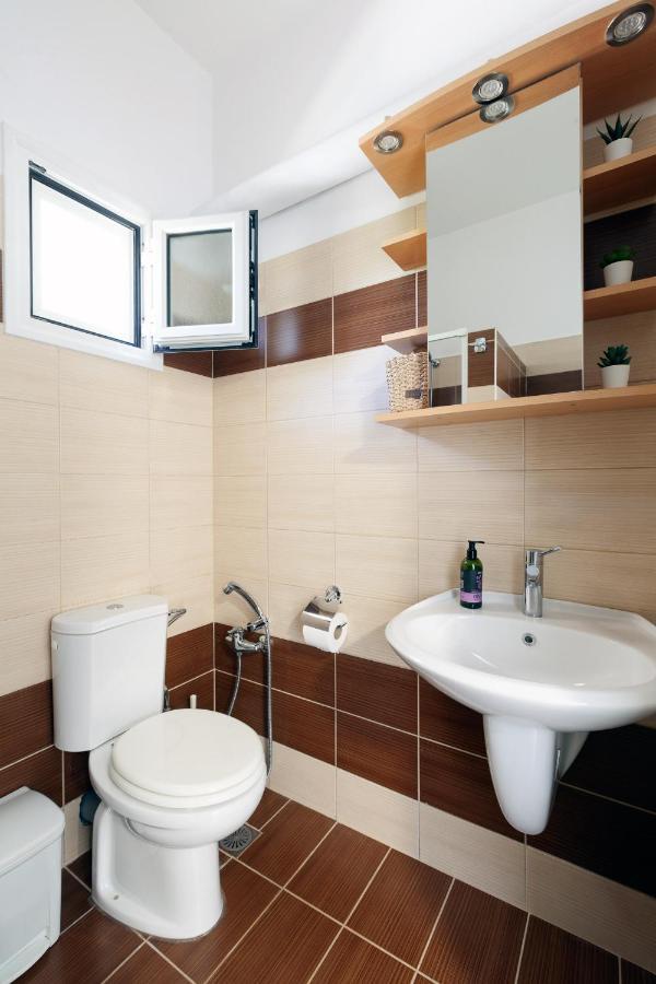 Livingfy Apt With Mountain View & Garden バモス エクステリア 写真