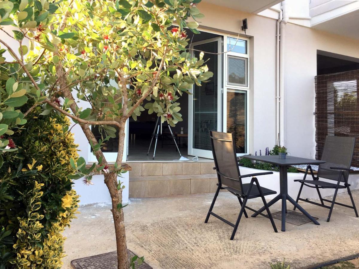 Livingfy Apt With Mountain View & Garden バモス エクステリア 写真