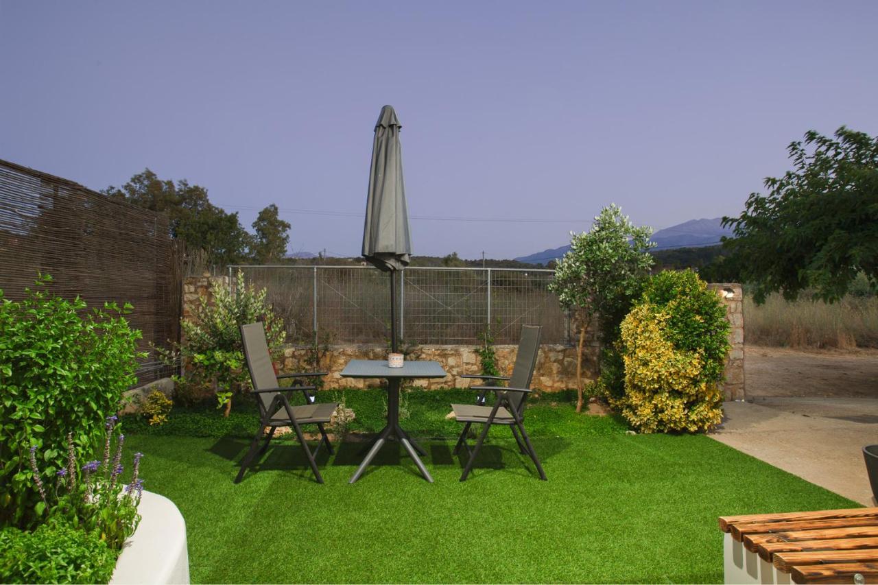 Livingfy Apt With Mountain View & Garden バモス エクステリア 写真